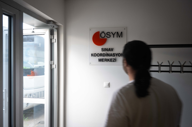 YKS soru kitapçıkları yüksek güvenlikle sınav merkezlerine gönderildi