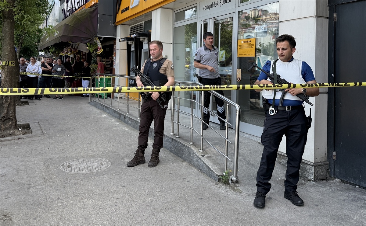Banka Şubesinde Silahla Ateş Eden Zanlı Tutuklandı