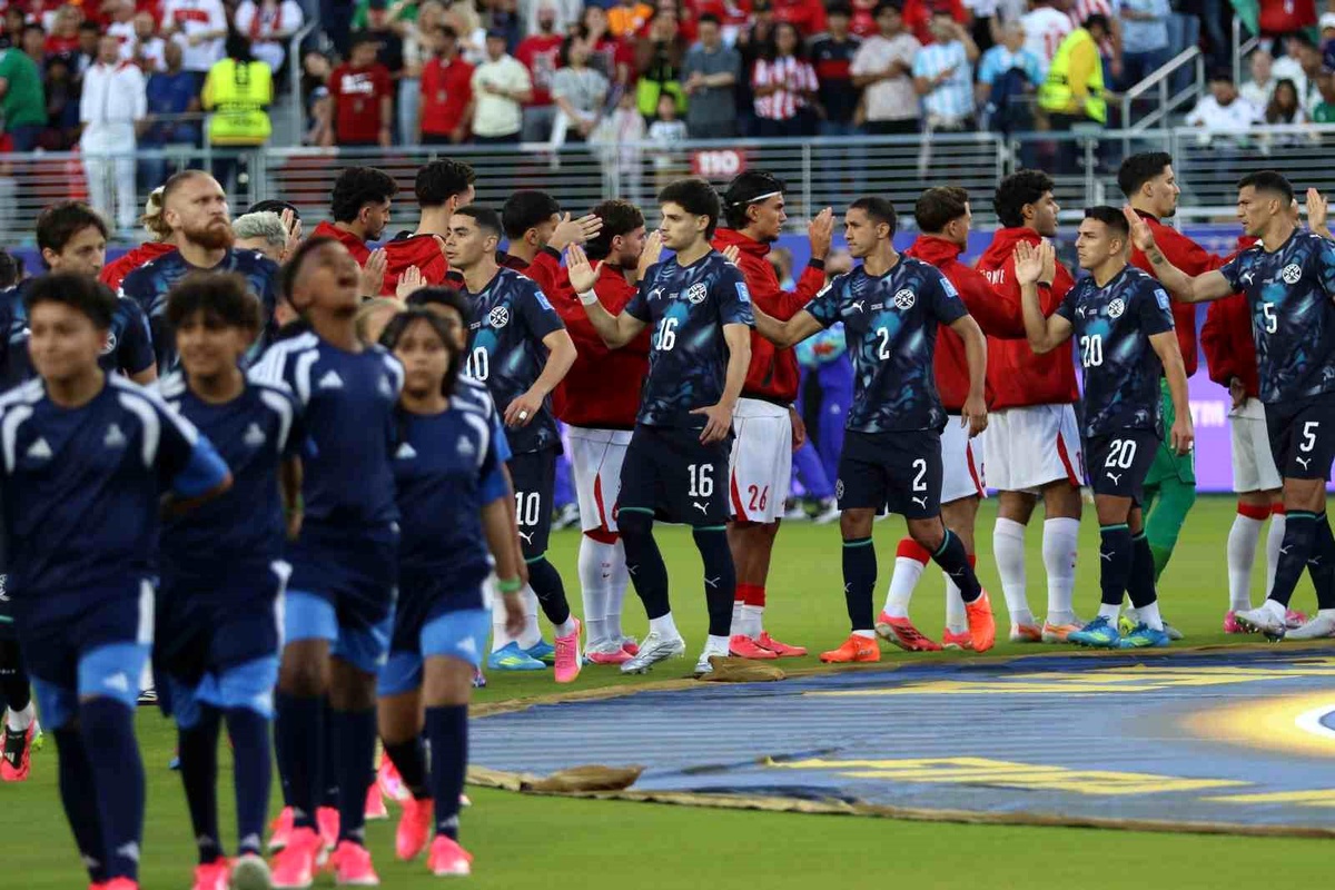 A Milli Takım Paraguay ile Mücadele Ediyor