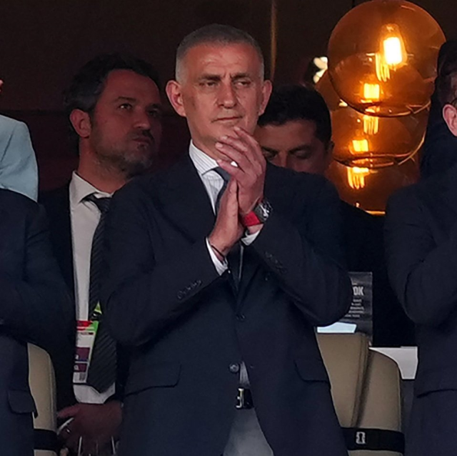 A Milli Futbol Takımımızın elenmesinin ardından Hacıosmanoğlu'ndan ilk görüntü