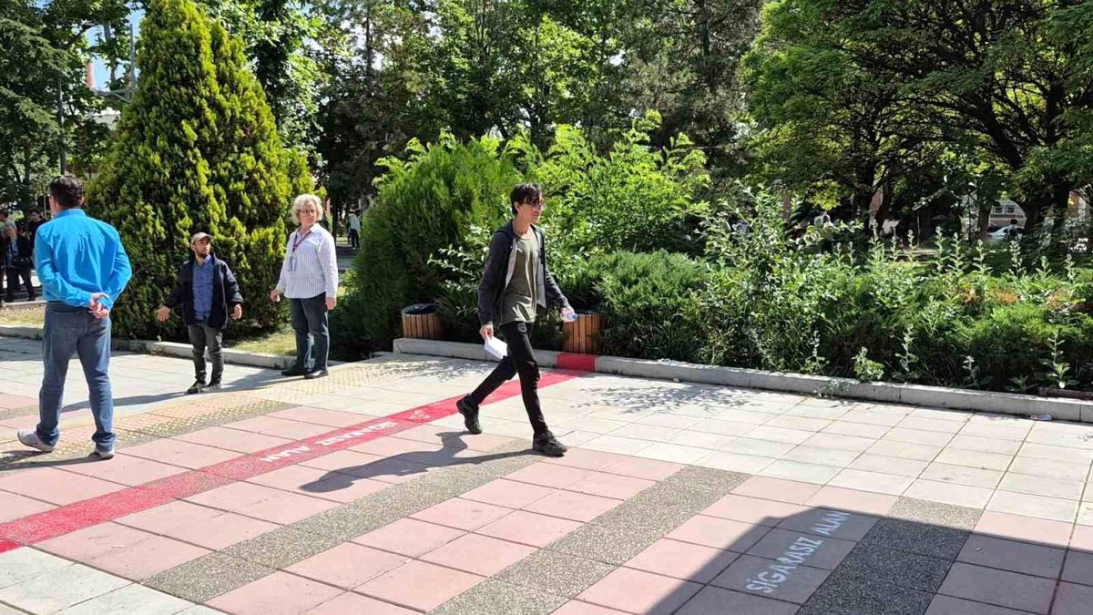 YKS Heyecanı Eskişehir\'de Yoğunlaştı