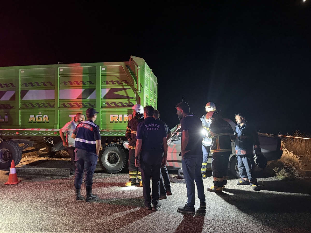Adıyaman\'da Trafik Kazası: 1 Ölü, 1 Yaralı