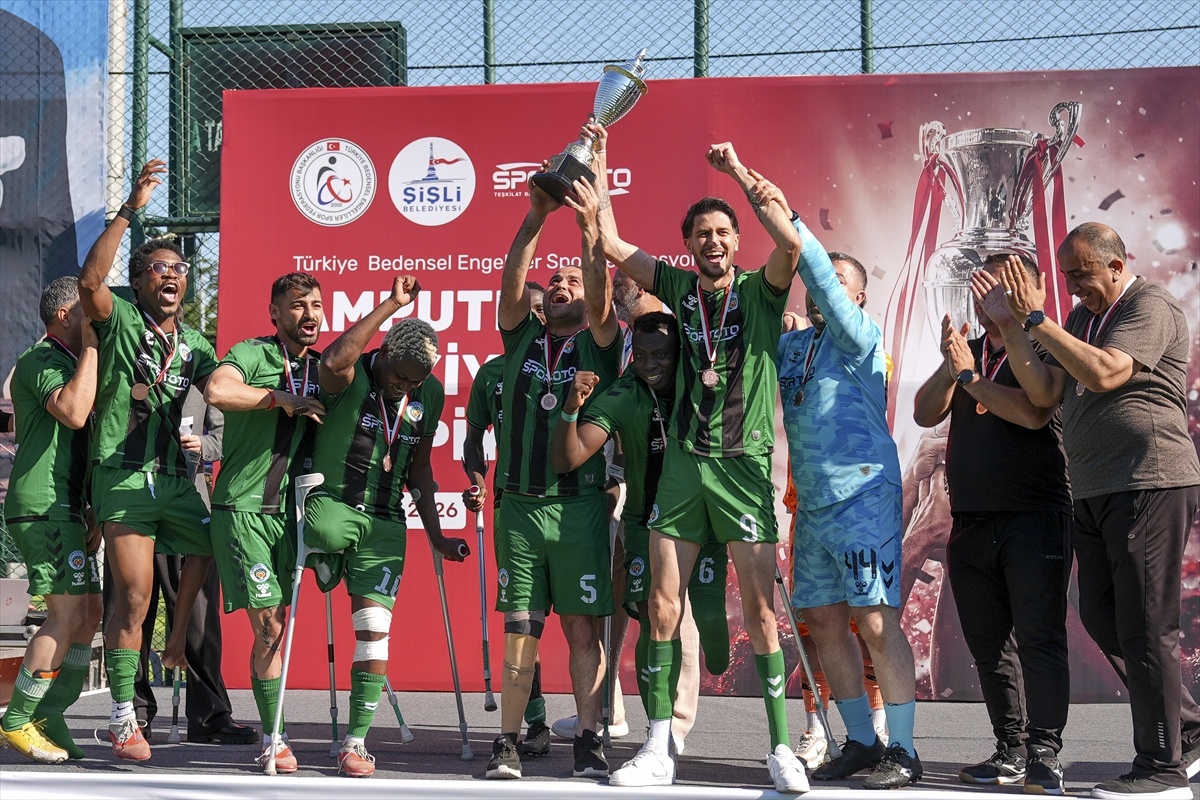 Şahinbey Belediyespor Şampiyon!