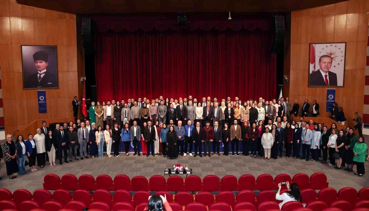 Atatürk Üniversitesinde akademik üretkenlik ödüllendirildi