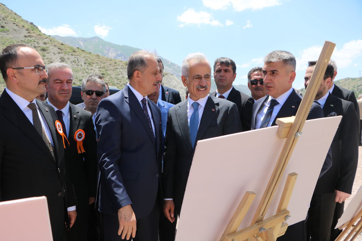 Hakkari\'de terör yerine barış ve kalkınma