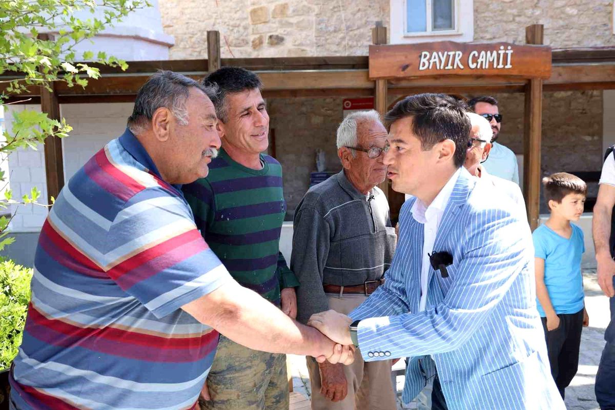 Başkan Ünlü: "Babalarımız toplumumuzun en önemli yapı taşlarından biridir"