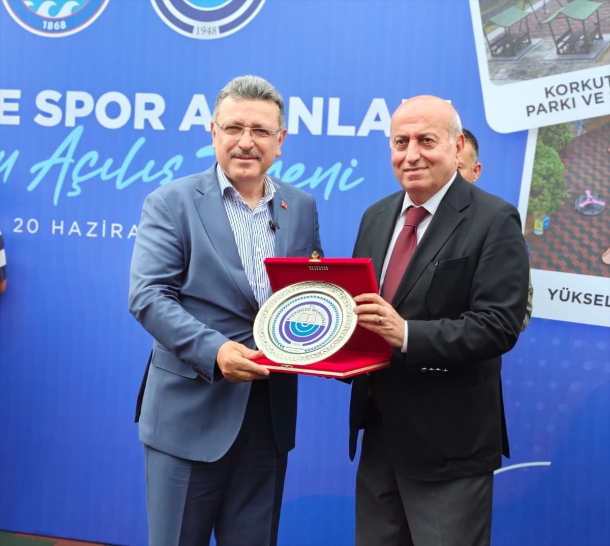 Beşikdüzü\'nde Yeni Çocuk Parkları Açıldı