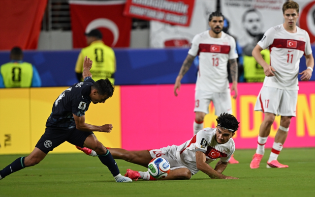 Milli futbolculara olay göndermeler: Bodrum tatili erken başladı
