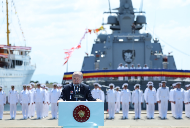 Cumhurbaşkanı Erdoğan: Türkiye, tarihinde ilk kez bir NATO ve AB üyesi ülkeye savaş gemisi ihraç etti