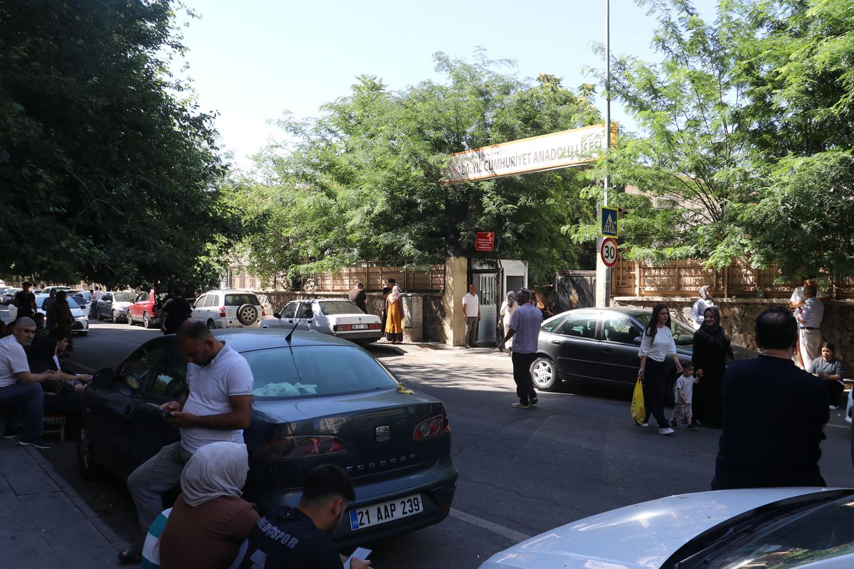 Diyarbakır\'da YKS Heyecanı başladı