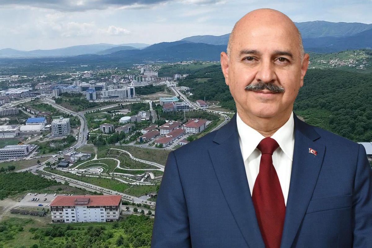 Düzce Üniversitesi Rektörü Prof. Dr. Nedim Sözbir\'den "İki dekanı görevden aldı" iddialarına yanıt