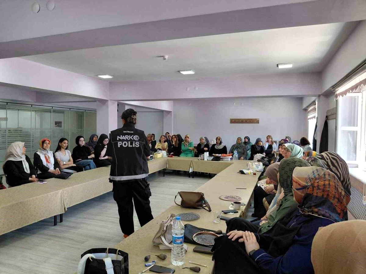Erzincan\'da 7 bin 288 kişiye uyuşturucuyla mücadele eğitimi verildi