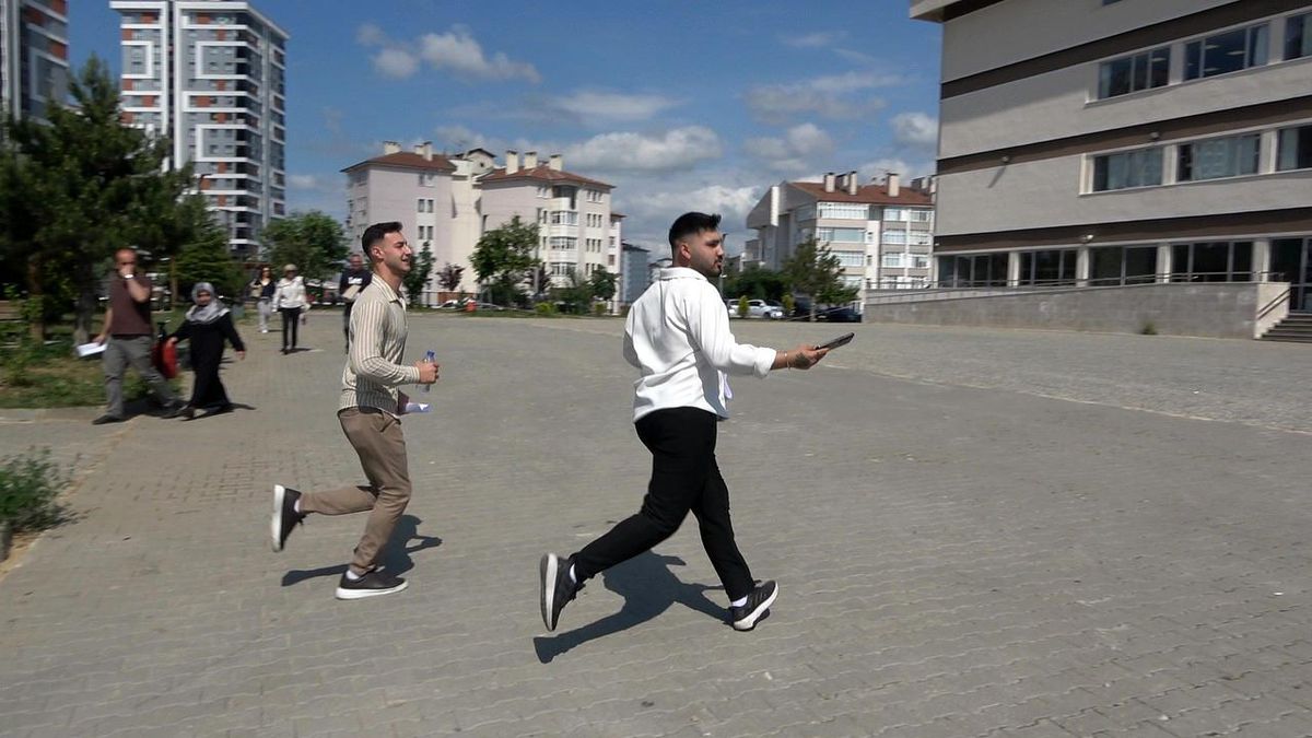 Kastamonu\'da YKS TYT heyecanı: 7 bin 500 aday ter döktü