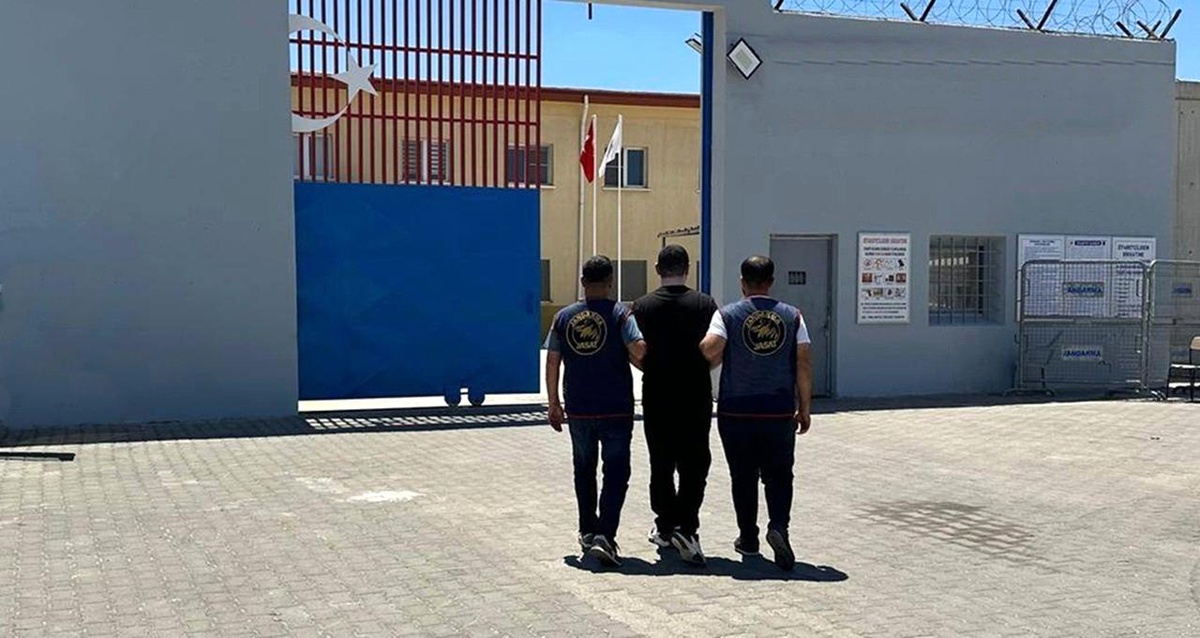 Gaziantep\'te 20 yıl hapis cezasıyla aranan şüpheli yakalandı
