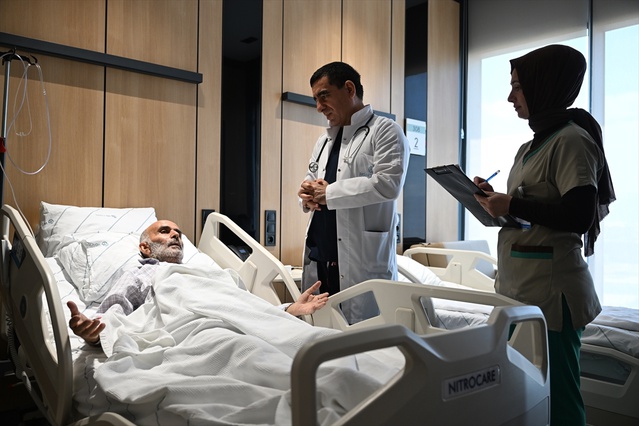 Kırgız Hasta Türk Doktorla Sağlığına Kavuştu