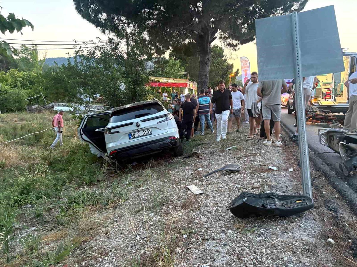 Marmaris\'te Motosiklet Kazası: Genç Sürücü Yaralı