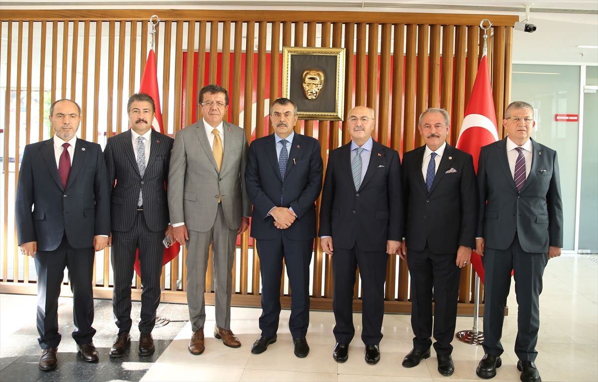 Bakan Tekin, Derslik Sayısını Artırma Hedefini Açıkladı