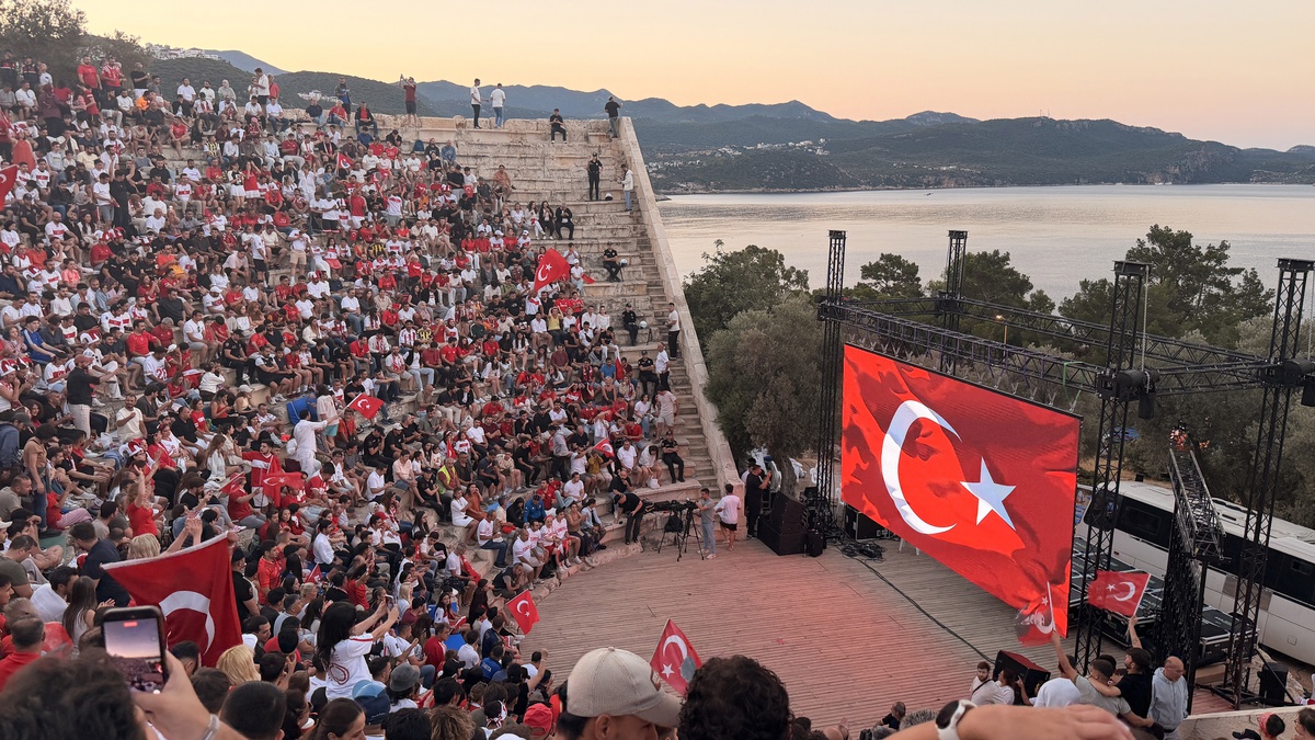 Antik Tiyatroda Dünya Kupası Heyecanı