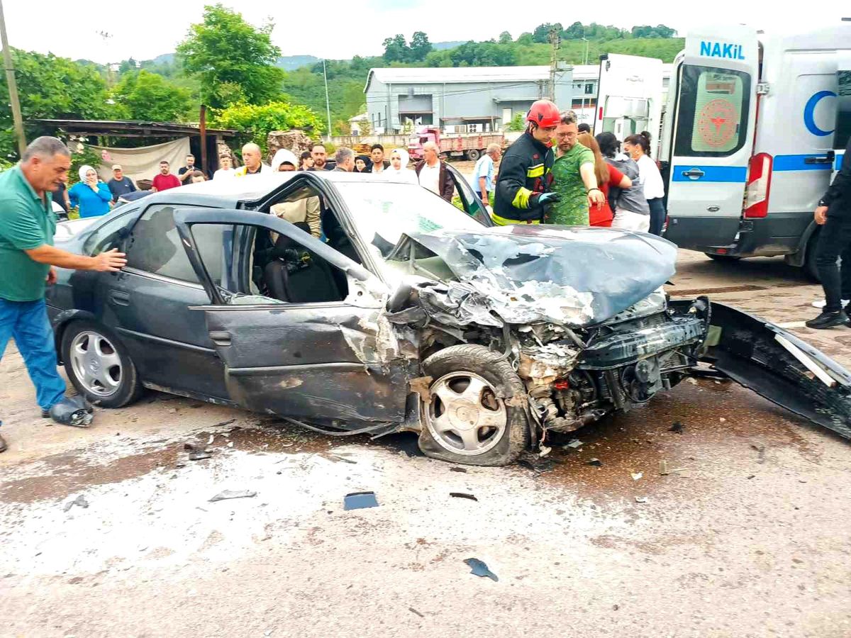Fatsa\'da Trafik Kazası: 5 Yaralı