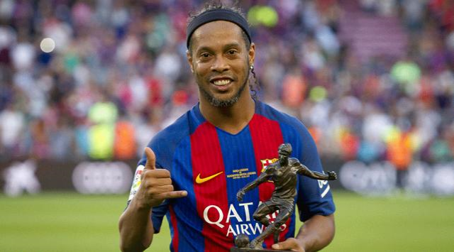 Ronaldinho futbola geri dönüyor! Eski Başakşehirli yıldızla takım arkadaşı olacak