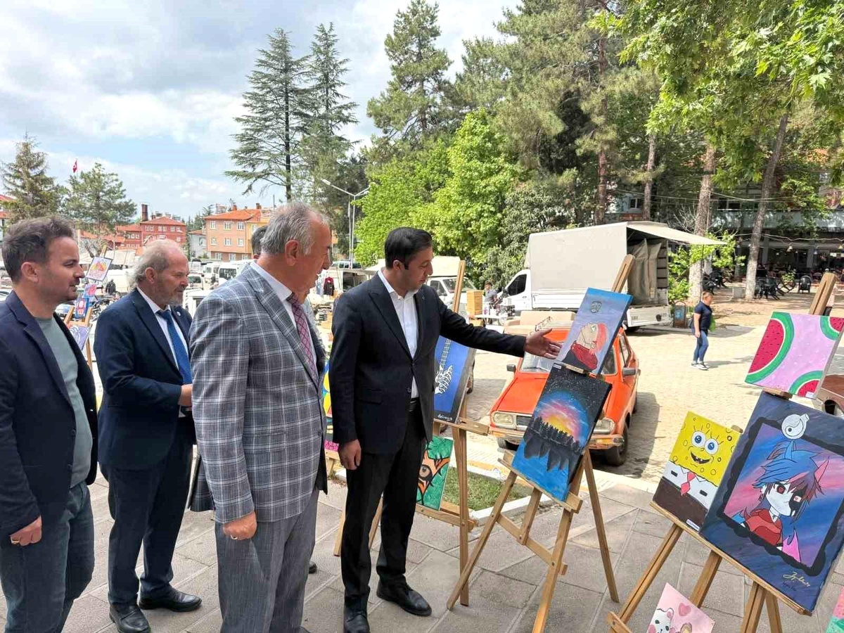 Şaphane\'de Yılsonu Hayır Çarşısı