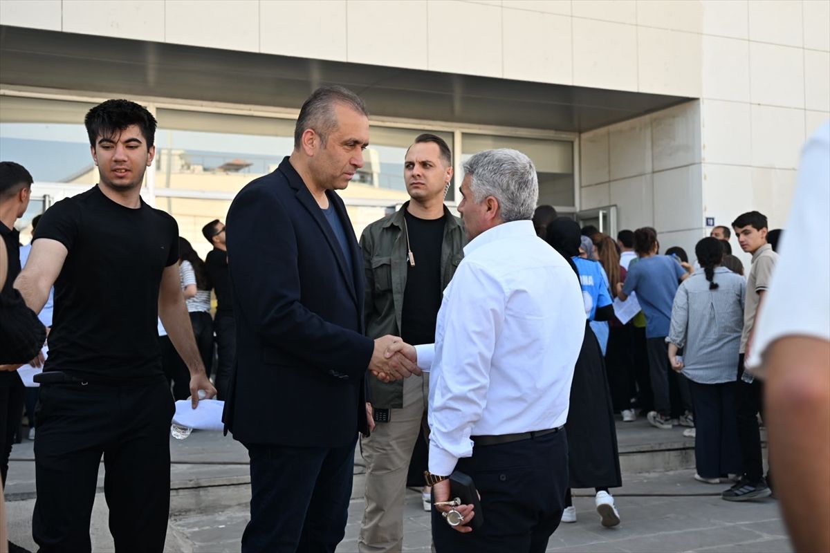 Polis, Öğrencileri Sınava Yetiştirdi