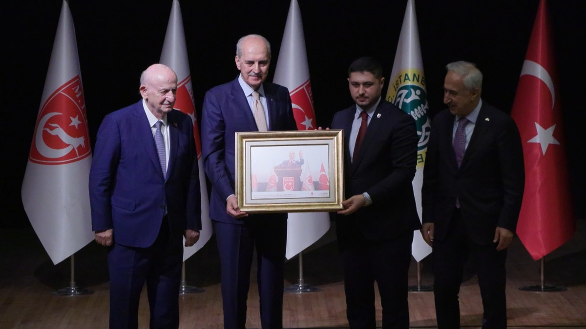 Kurtulmuş: Türkiye\'nin Geleceği İçin Birlik ve Mücadele