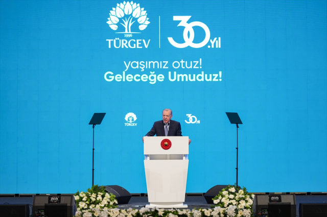 Cumhurbaşkanı Erdoğan TÜRGEV'in 30. kuruluş yıl dönümü programında konuştu: Akışa yön veren bir gençlik yetiştireceğiz