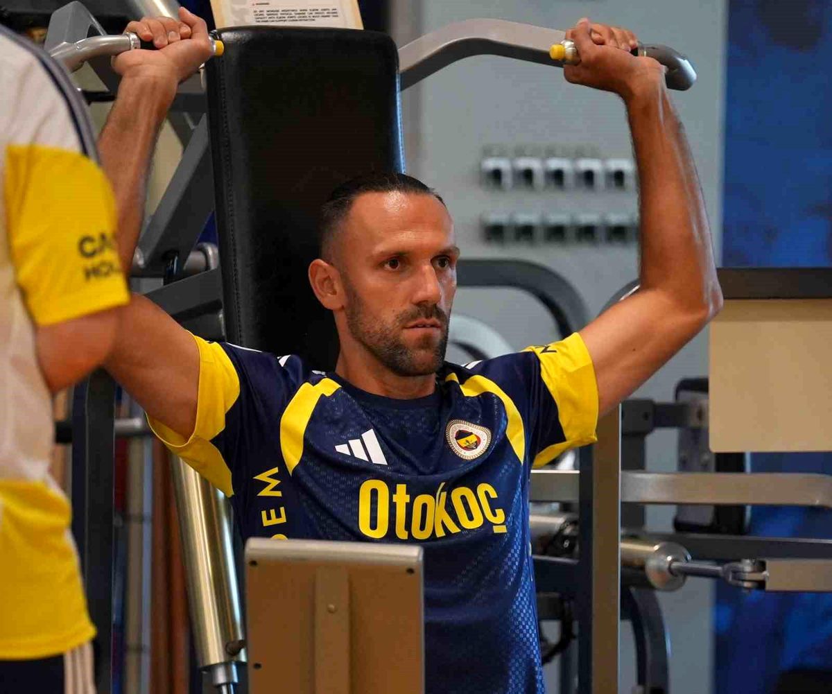 Vedat Muriqi Fenerbahçe\'de Bireysel Çalışmalara Başladı