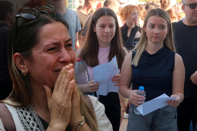 YKS maratonu TYT oturumuyla başladı! Milyonlarca aday sınavda ter döküyor