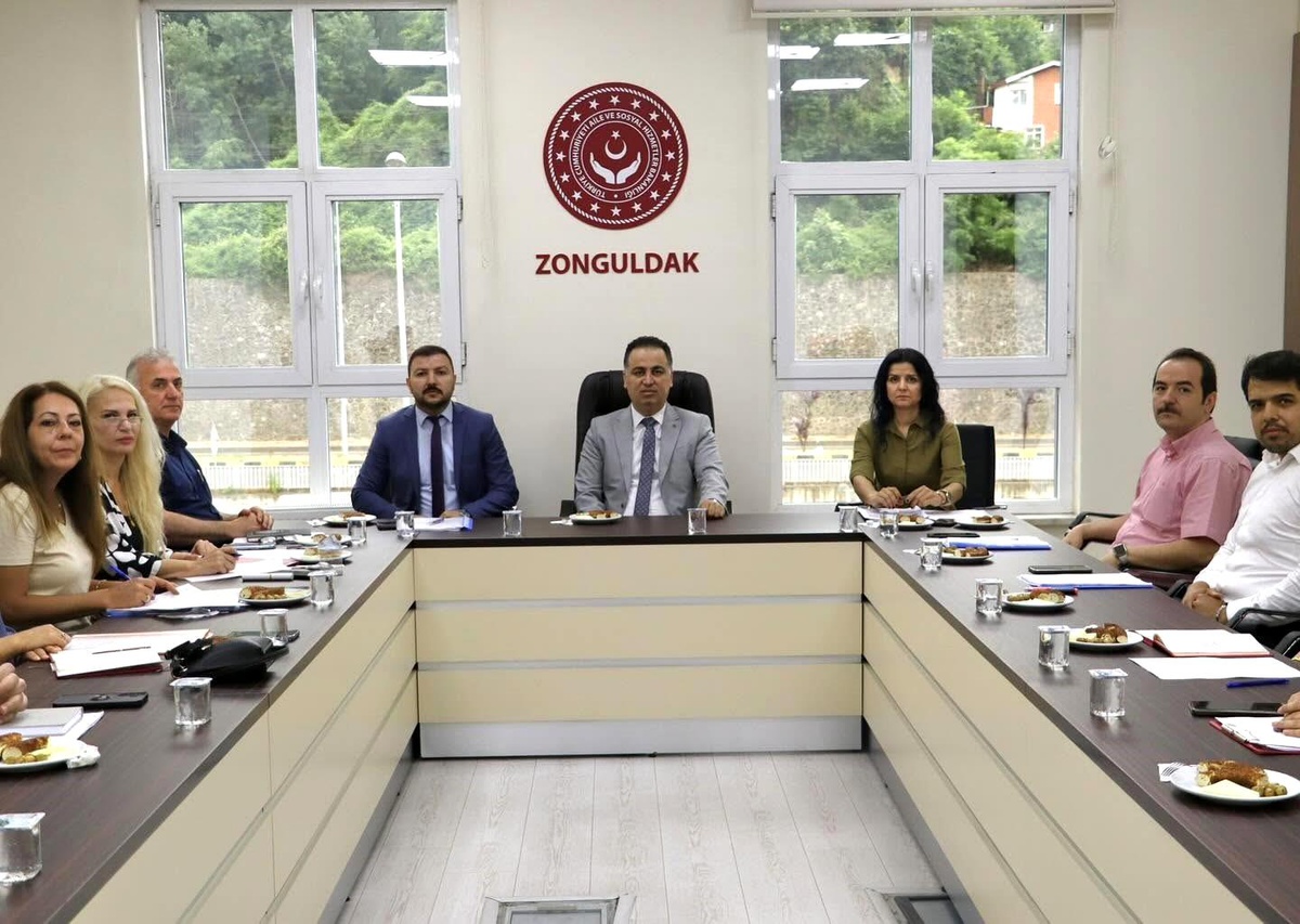 Zonguldak\'ta Huzurevi Yönetmeliği Toplantısı