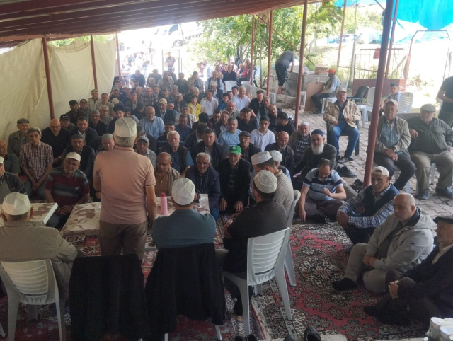 7'den 70'e tüm mahalleli yağmur duasına çıktı: Ancak bu kez dertleri yağması değil