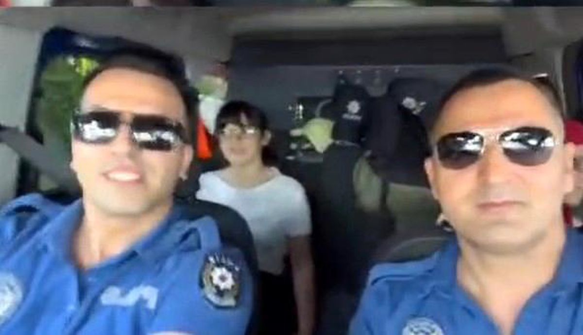 Polisten Engelli Öğrenciye Destek
