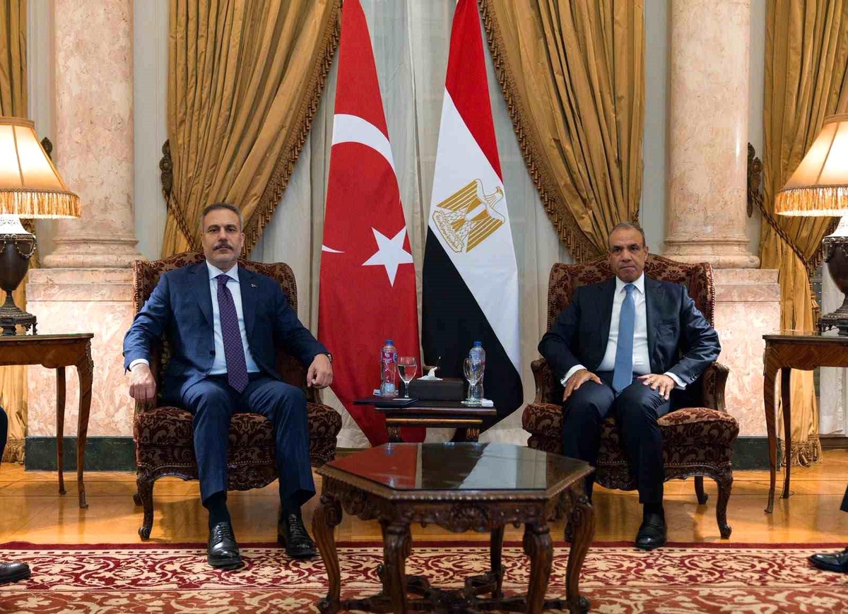 Hakan Fidan Kahire\'de Mısır ile Görüştü