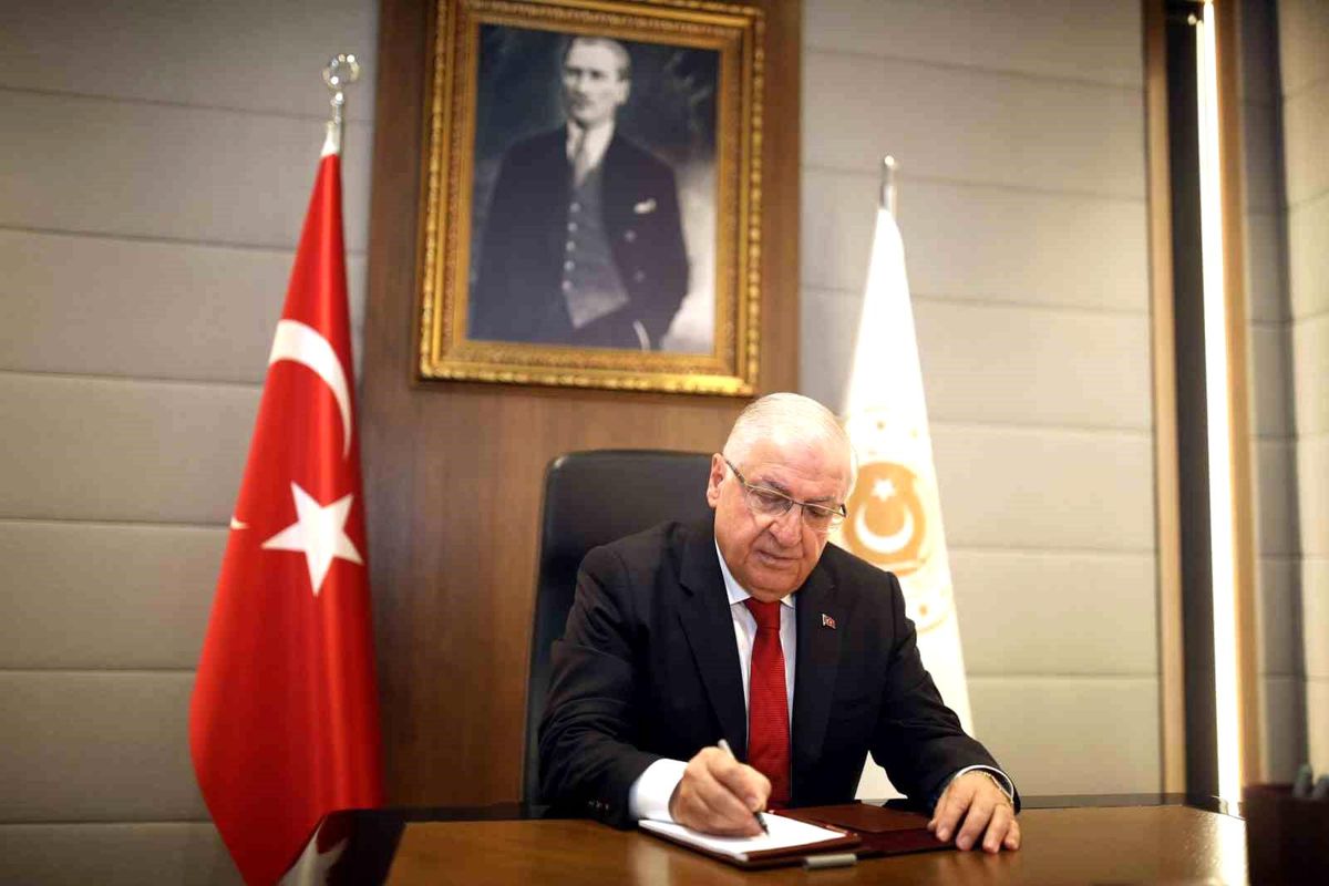 Bakan Güler\'den Babalar Günü mesajı
