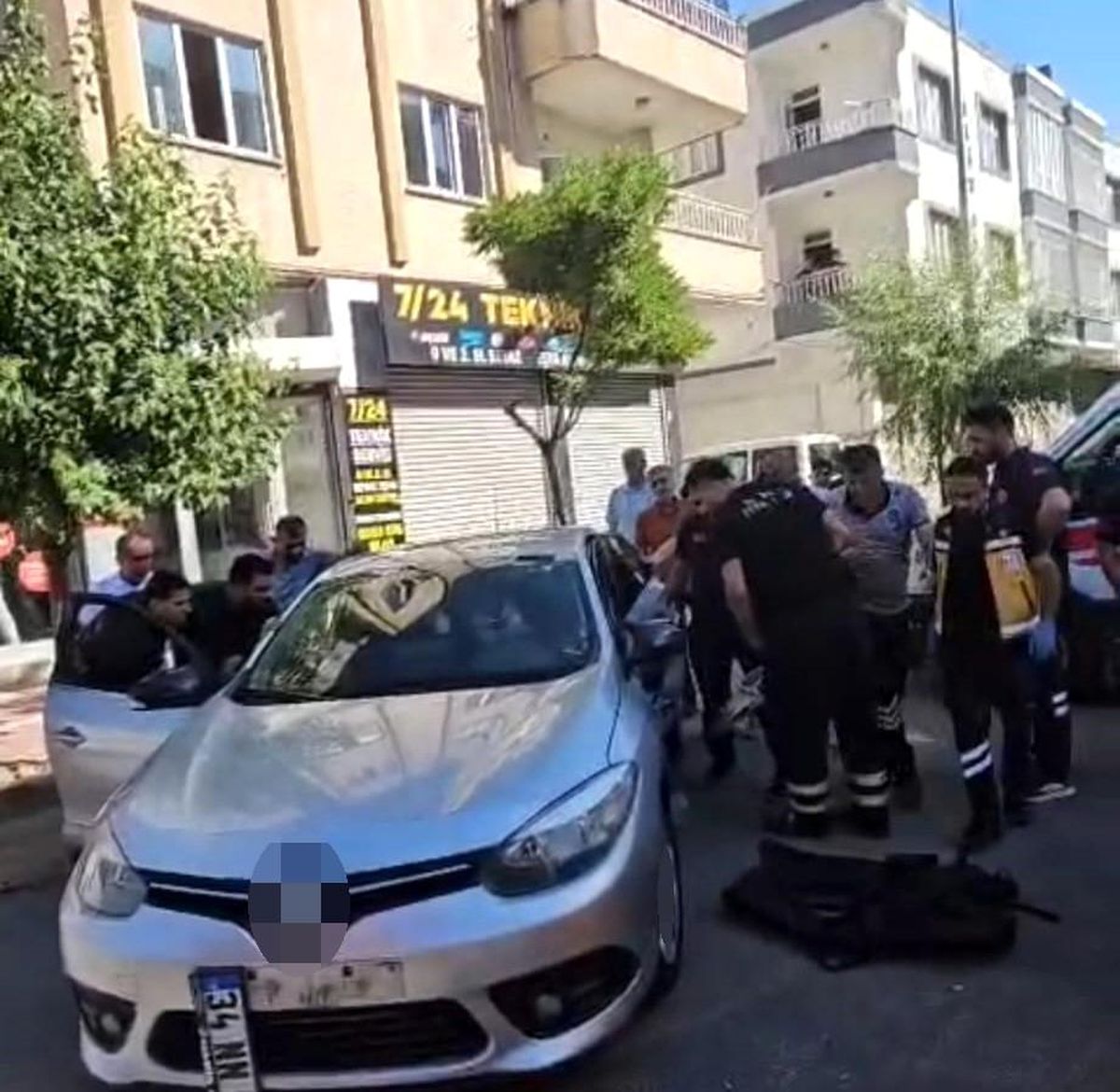 Batman\'da otomobil ile hafif ticari araç çarpıştı: 1 yaralı