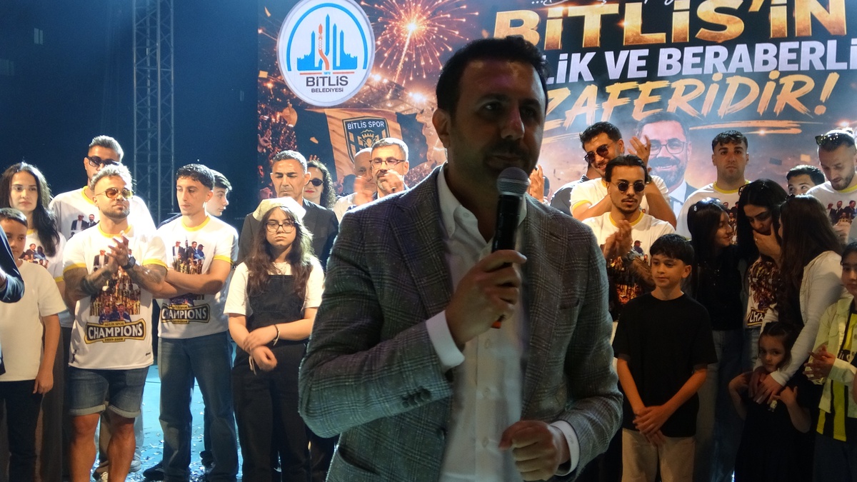 Bitlis Spor 1916 Şampiyonluğu Kutladı
