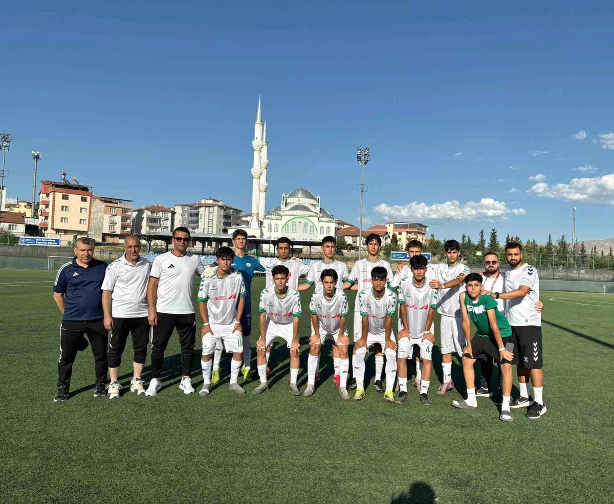 Diyarbakır DSi Spor U15 takımı Türkiye'nin en iyi 4 takımı arasında