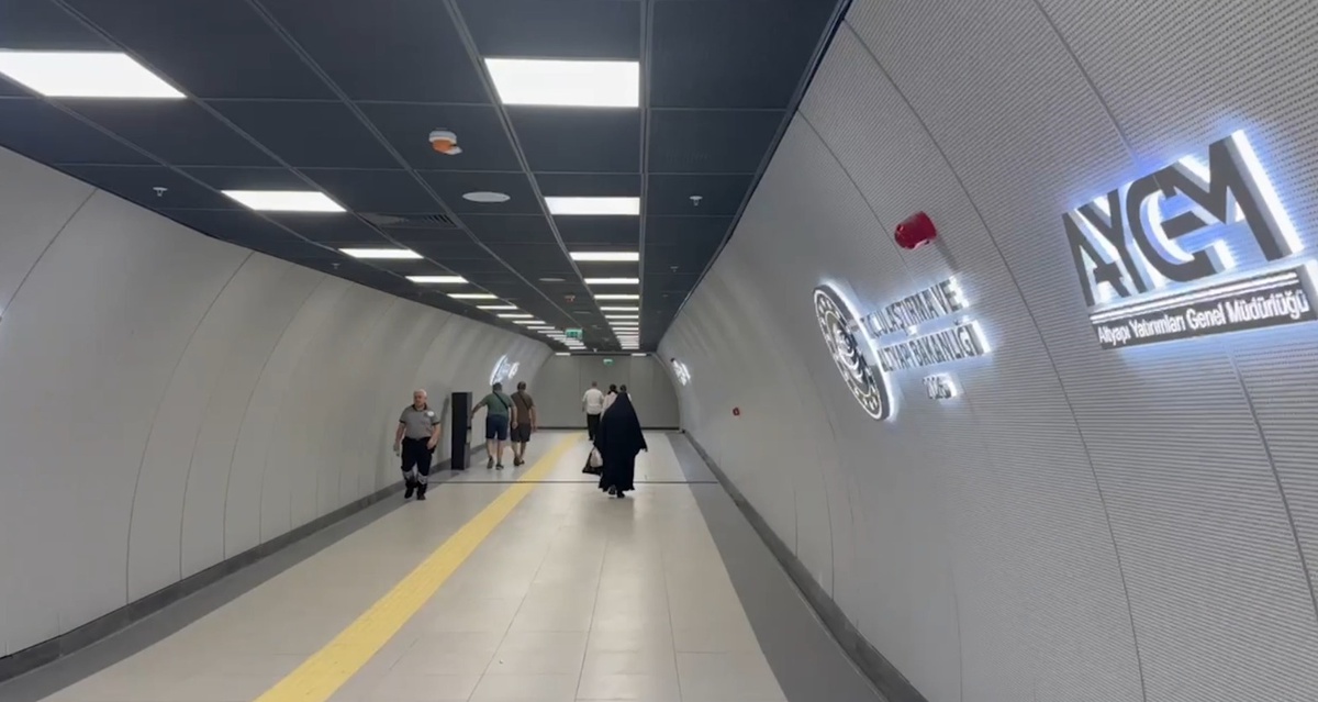 Halkalı-Arnavutköy metrosu ilk gün 10 bin yolcu taşıdı