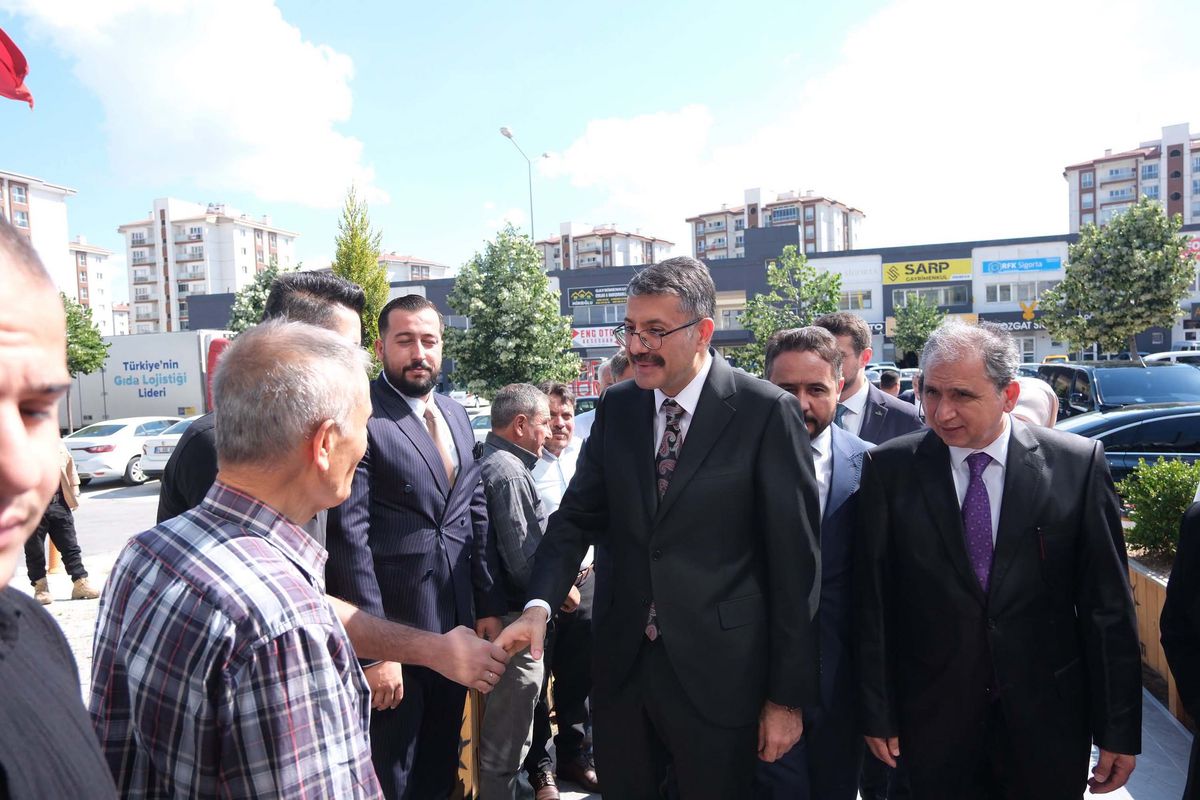 Ali Çelik Uşak\'ta Danışma Toplantısına Katıldı