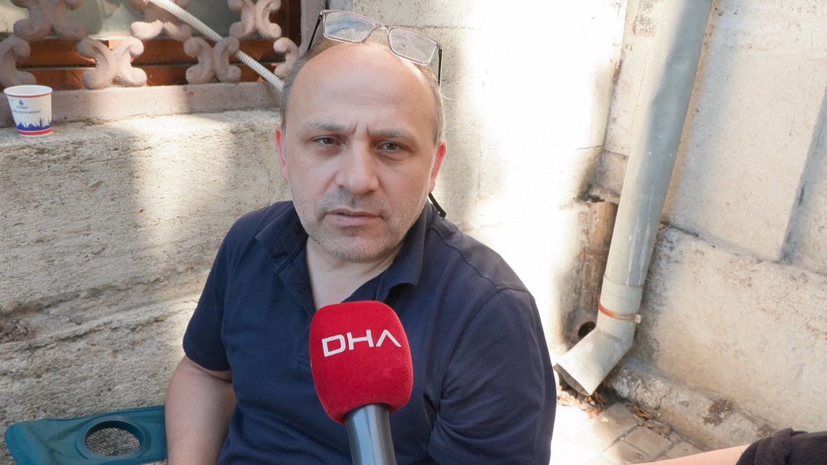 YKS AYT Sınavında Veliler Heyecanla Bekliyor