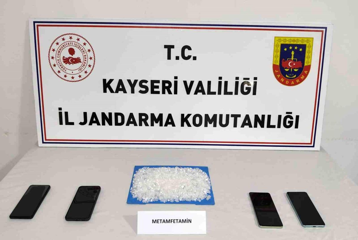 Kayseri\'de 524 Gram Uyuşturucu Ele Geçirildi: 4 Gözaltı
