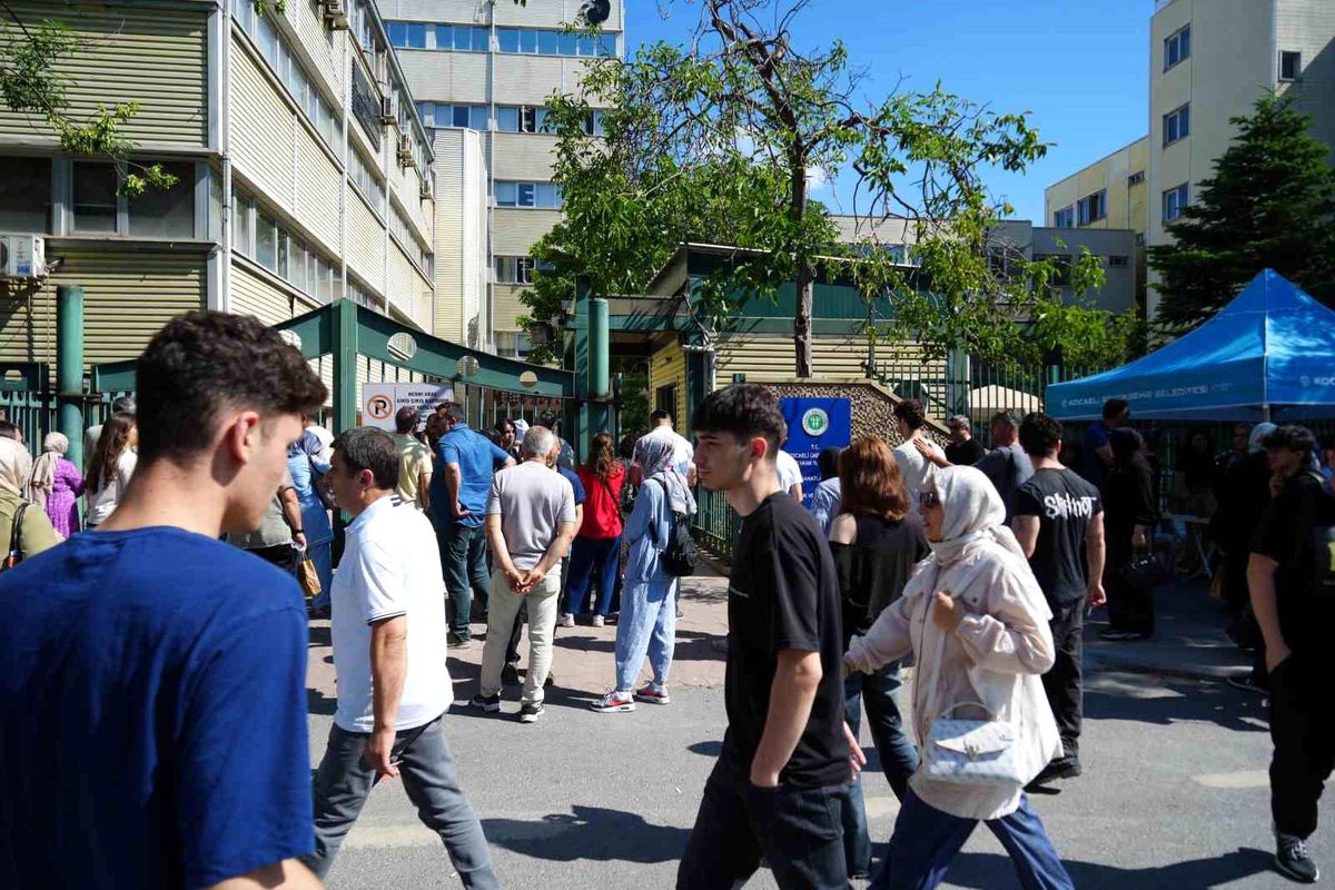 Kocaeli\'de YKS Heyecanı Sürüyor