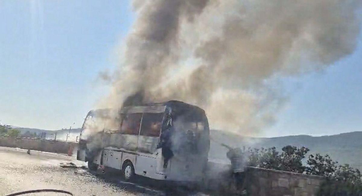 Bodrum\'da Minibüs Yangını
