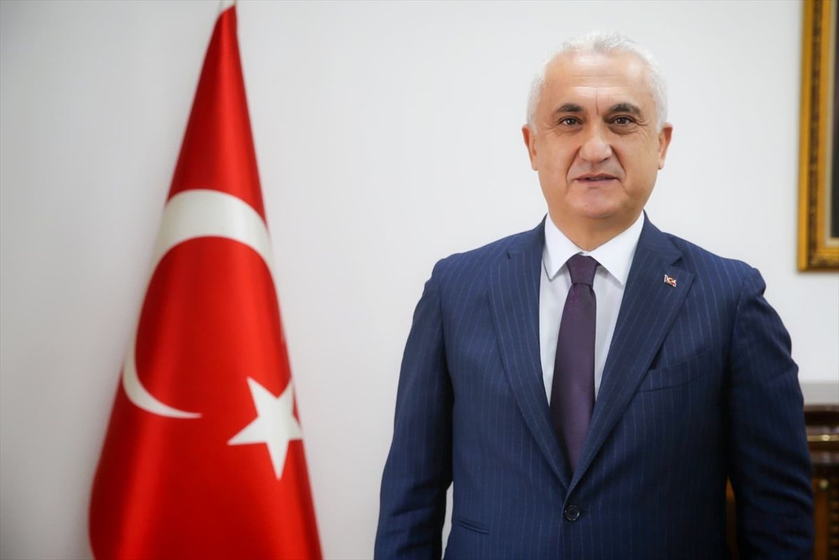 Muş Valisi Çakır\'dan Babalar Günü Mesajı