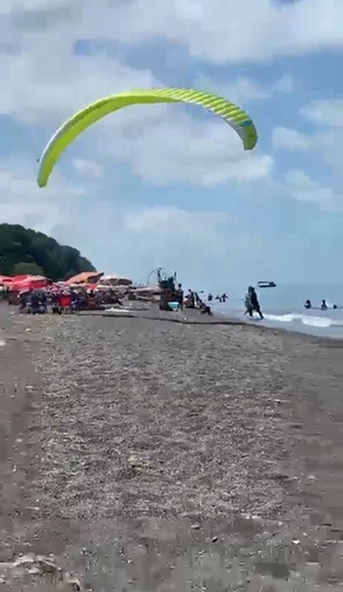 Yamaç Paraşütü Kaza Yaptı: 3 Yaralı