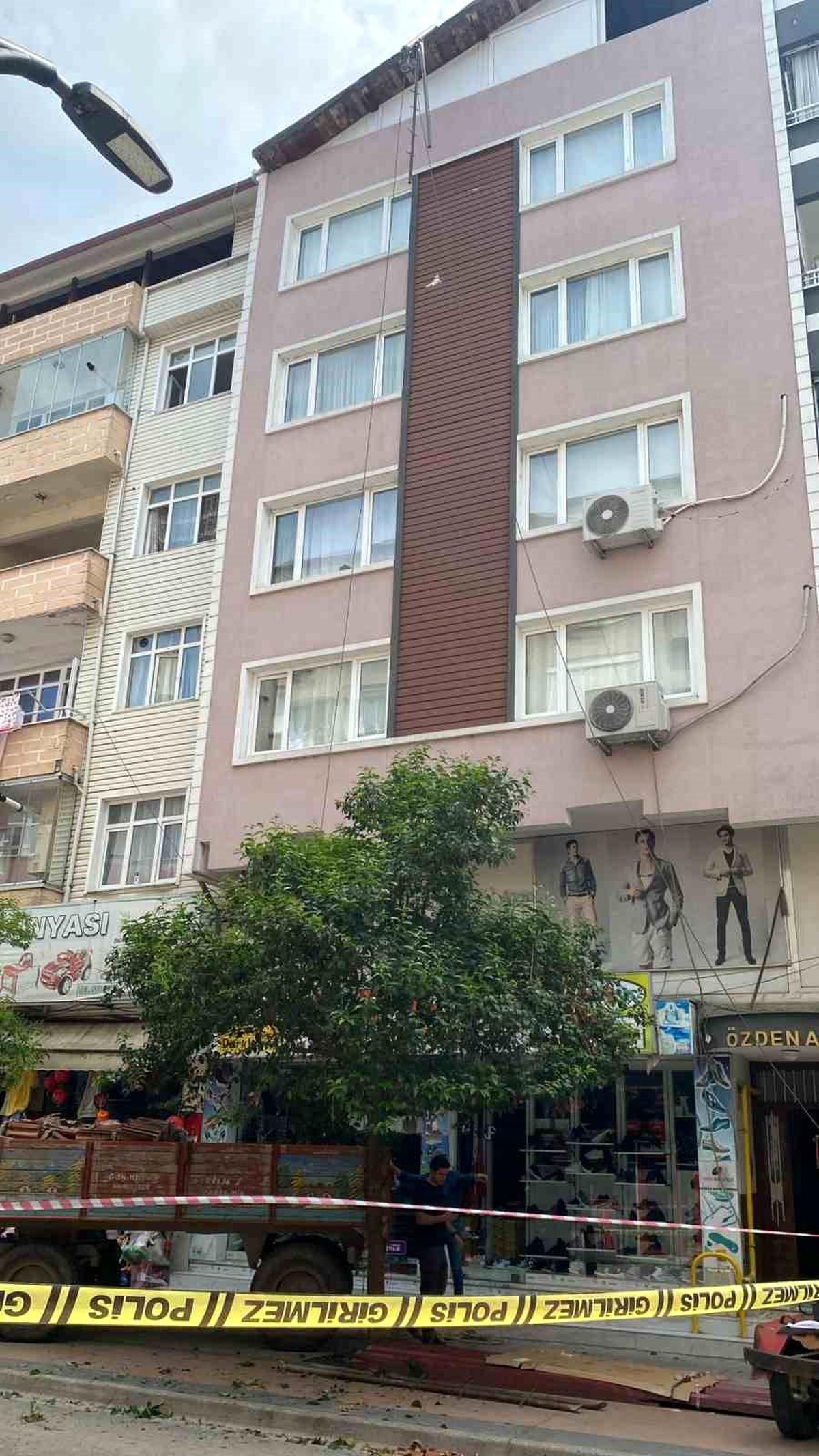 Samsun\'da İşçi Çatıdan Düştü: Hayatını Kaybetti