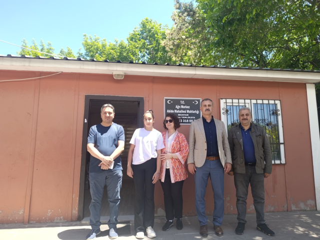 Vali Bozkurt yangında evi zarar gören vatandaşı ziyaret etti