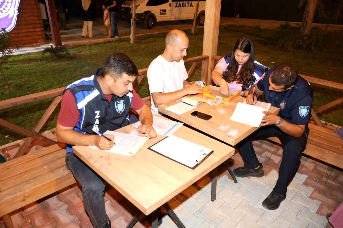 Aksu\'da zabıta ekiplerinden dilenci denetimi