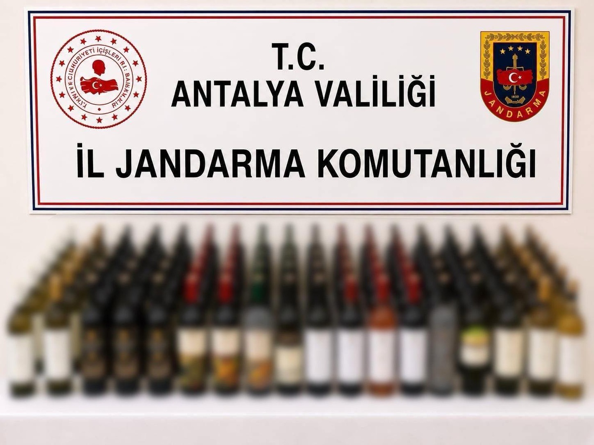 Alanya\'da 108 litre kaçak alkol operasyonu